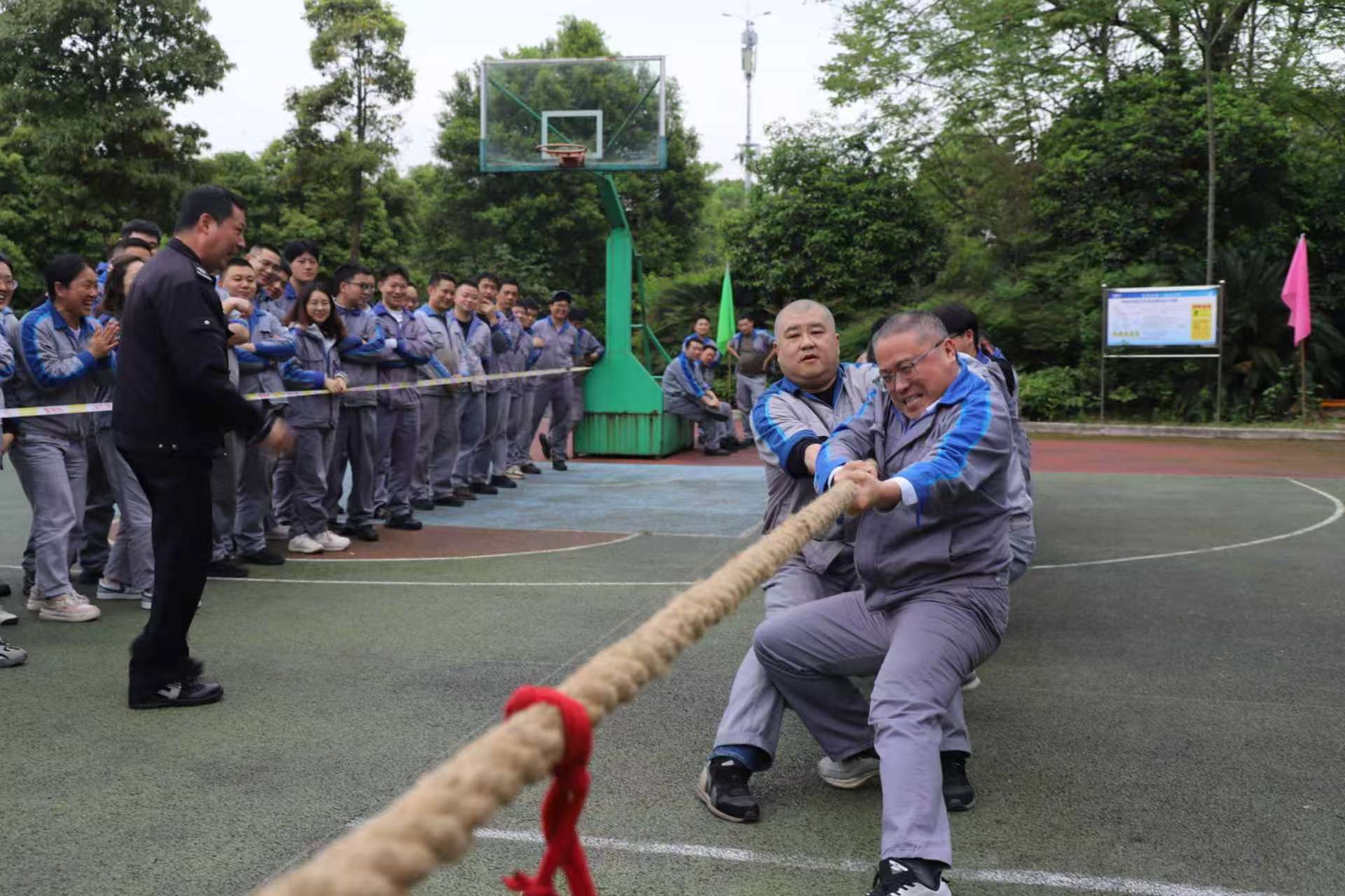 凝心聚力  “绳”采飞扬——公司举办建厂86周年职工拔河比赛 赢博在线手机版（大中国区）集团