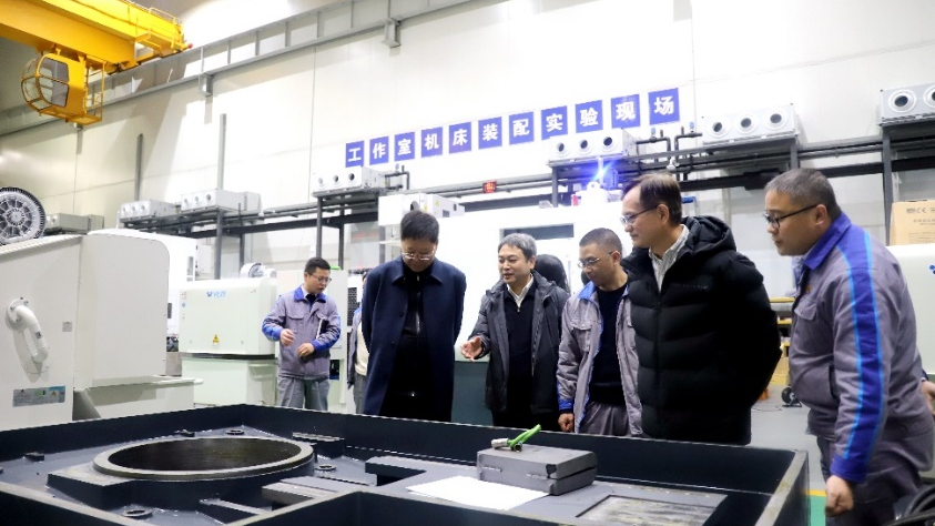 “重庆智能制造装备技术路径与发展战略研究”项目组前往赢博在线手机版（大中国区）集团调研